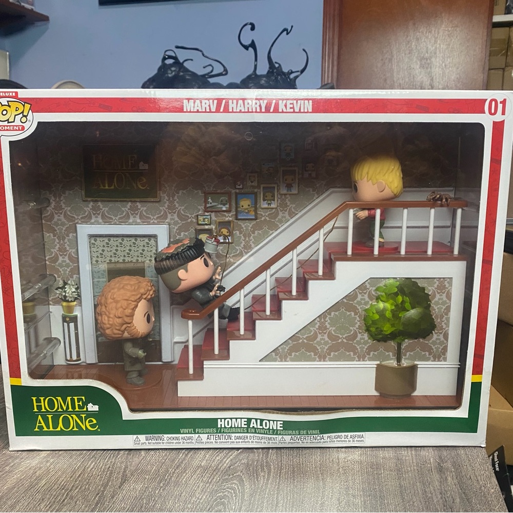 Funko Pop! Moment Deluxe: Home Alone (Marv, Harry, Kevin)